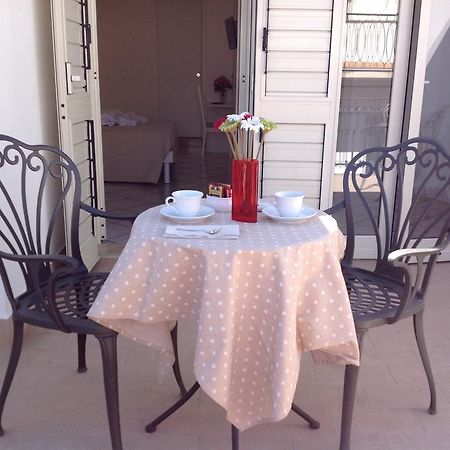 B&B A Casa Di Amici Giardini Naxos Ngoại thất bức ảnh