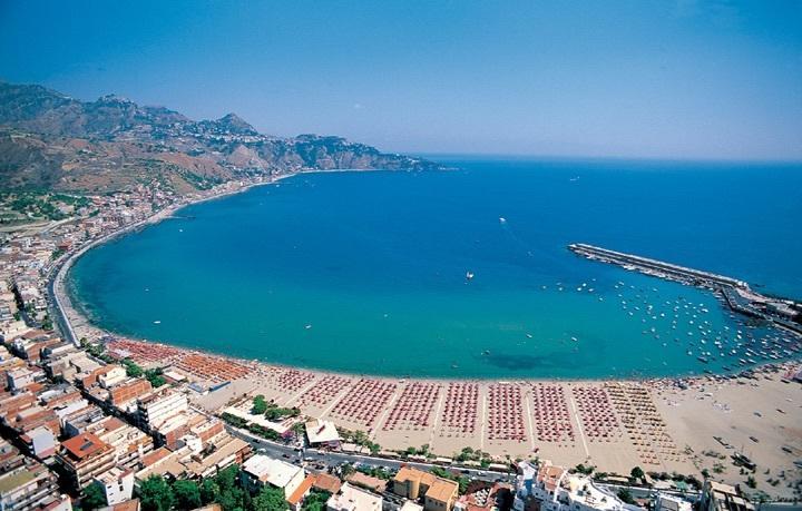 B&B A Casa Di Amici Giardini Naxos Ngoại thất bức ảnh