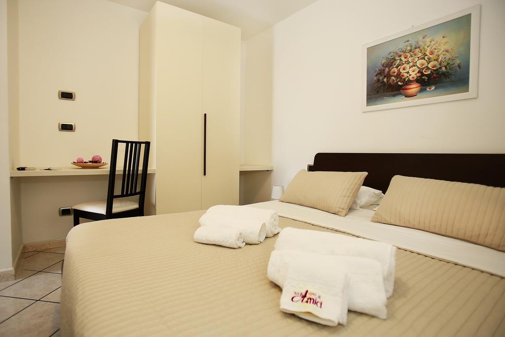 B&B A Casa Di Amici Giardini Naxos Ngoại thất bức ảnh