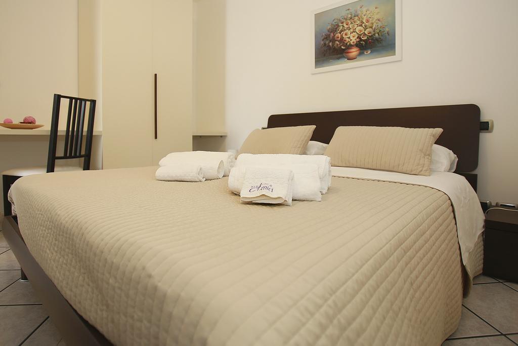 B&B A Casa Di Amici Giardini Naxos Ngoại thất bức ảnh