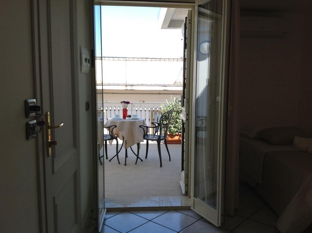 B&B A Casa Di Amici Giardini Naxos Ngoại thất bức ảnh