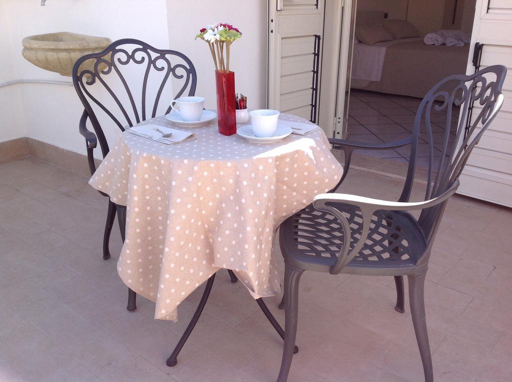 B&B A Casa Di Amici Giardini Naxos Ngoại thất bức ảnh
